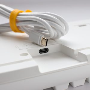 Геймърскa механична клавиатура Ducky One 3 Pure White Full Size Hotswap Cherry MX Brown, RGB, PBT Keycaps - Image 6