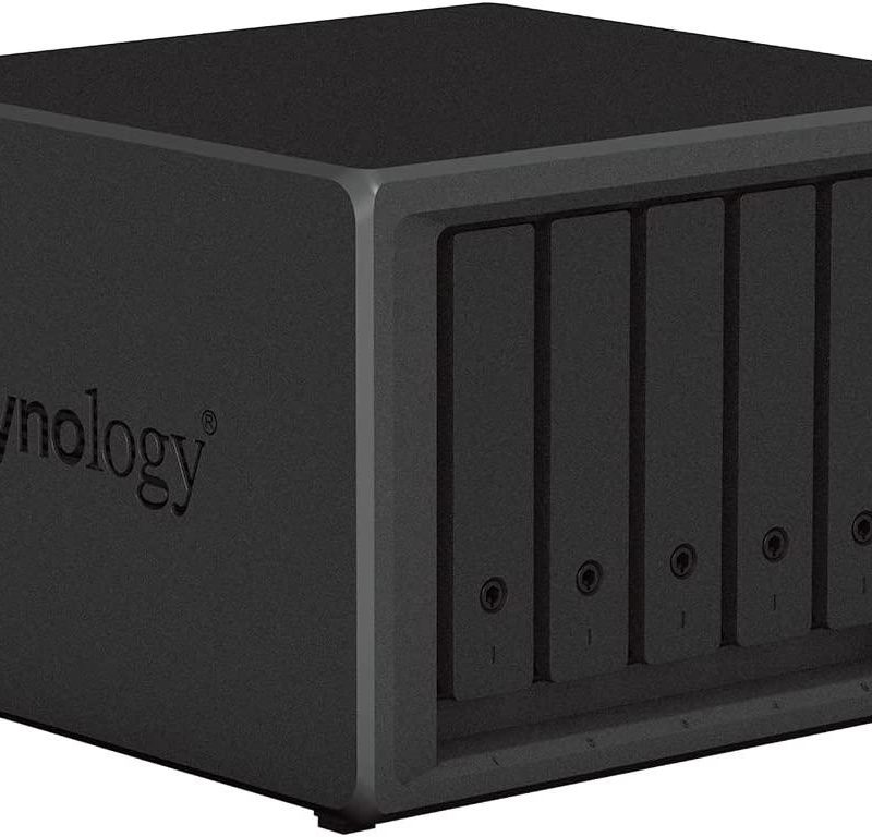 Мрежов сторидж Synology DS1522+, За 5 диска, До 108TB, RAM 8GB, 4xГигабит, USB 3.2 Gen 1