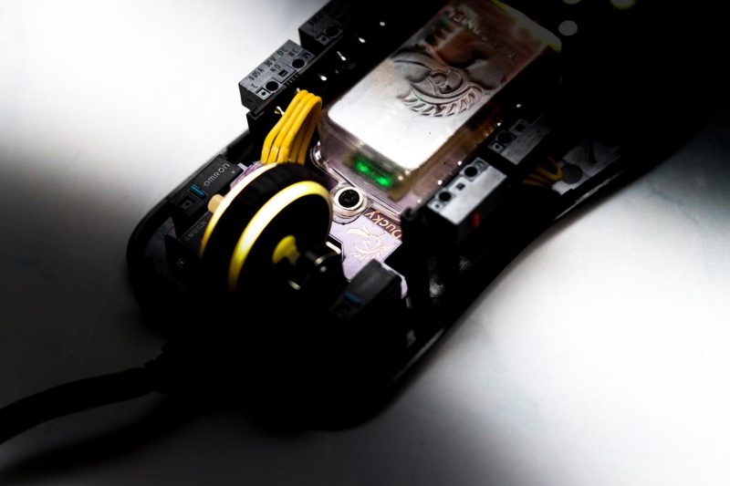 Геймърска мишка Ducky Feather, RGB - Image 7