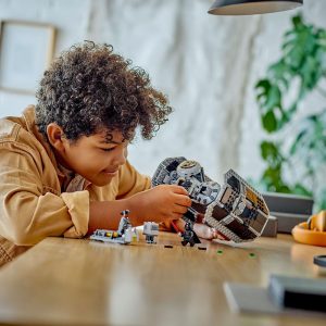LEGO Star Wars - TIE Bomber, 75347 - Image 6