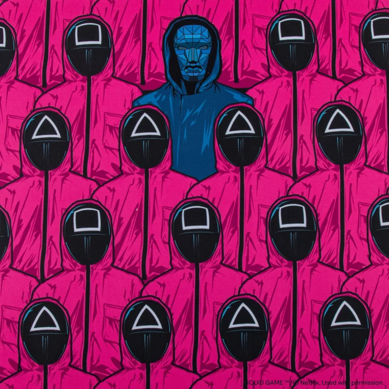 Пад за мишка Netflix Squid Game - Front Man And Guards Desk Mat - Image 3