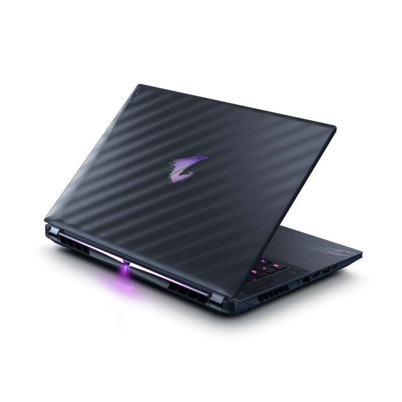 Лаптоп GIGABYTE AORUS MASTER 16 BXH - 16.0" OLED 240Hz, Intel Core Ultra 9 275HX, 32GB DDR5, 1TB SSD, RTX 5070 TI 12GB, Windows 11 Pro - Image 6