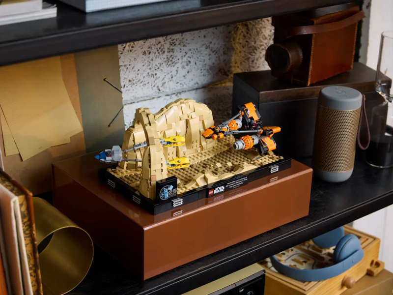 LEGO STAR WARS - Mos Espa Podrace - Diorama, 75380 - Image 3