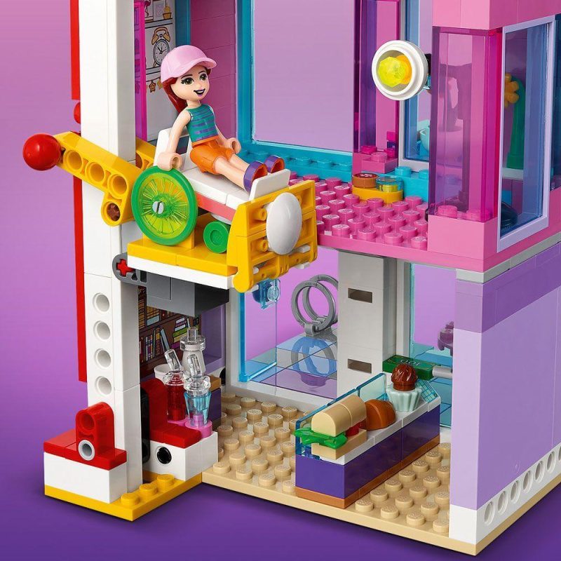 LEGO Friends - Main Street Building - 41704 - Image 3