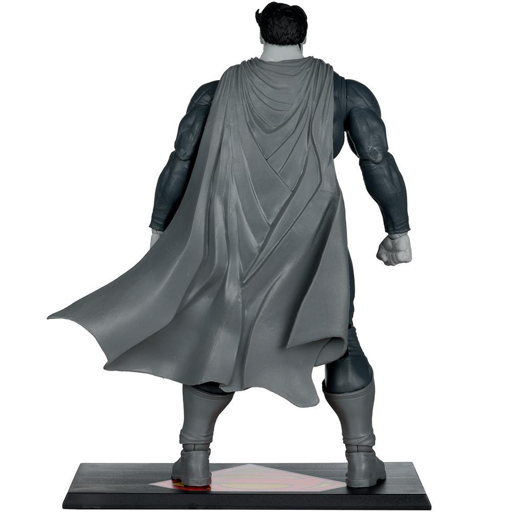 Фигурка DC Multiverse Superman (The Dark Knight Returns) Black & White Accent Edition Gold Label 7in - Image 6
