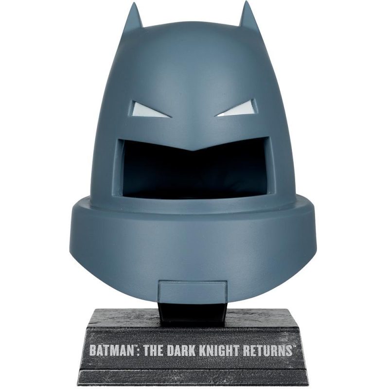 Фигурка DC Direct Armored Batman (The Dark Knight Returns) Cowl Replica 1:3 Scale McFarlane - Image 4
